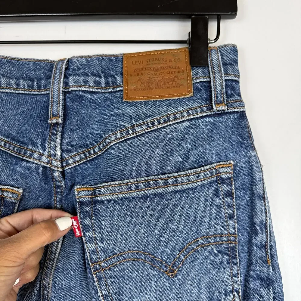 Levi's Premium 80's Mom Jean Tapered Blue High Rise - 27 W27 L28